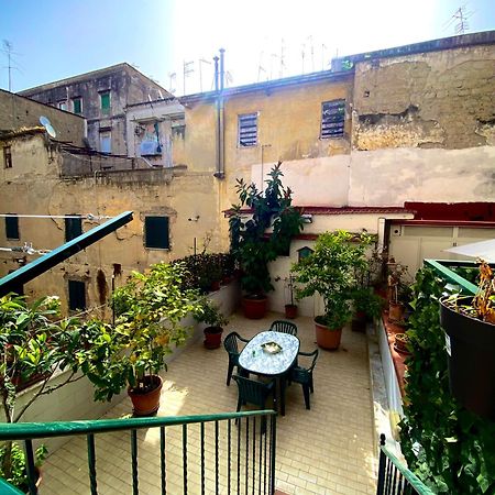 Castellano Apartment Наполи Екстериор снимка