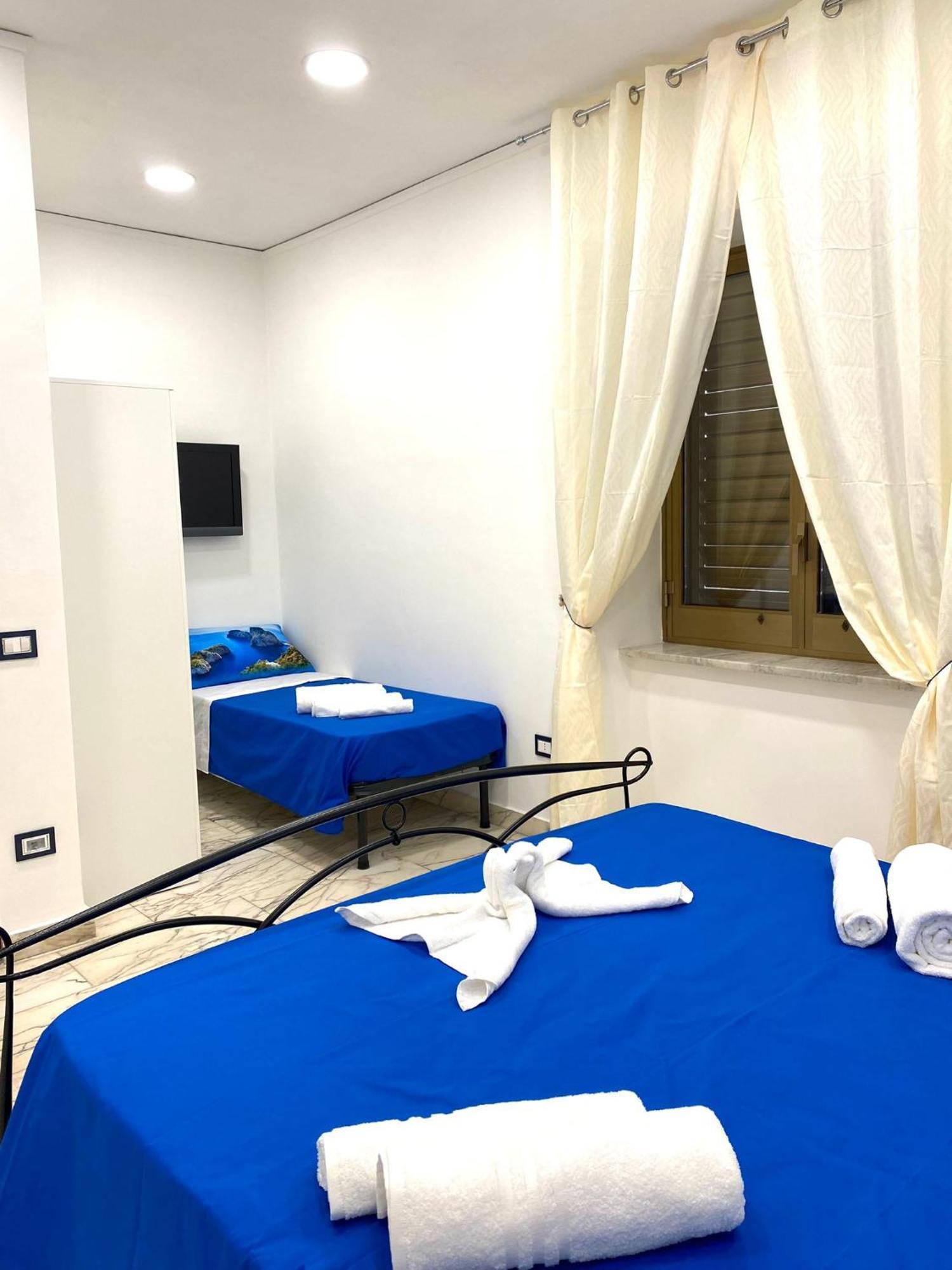 Castellano Apartment Наполи Екстериор снимка