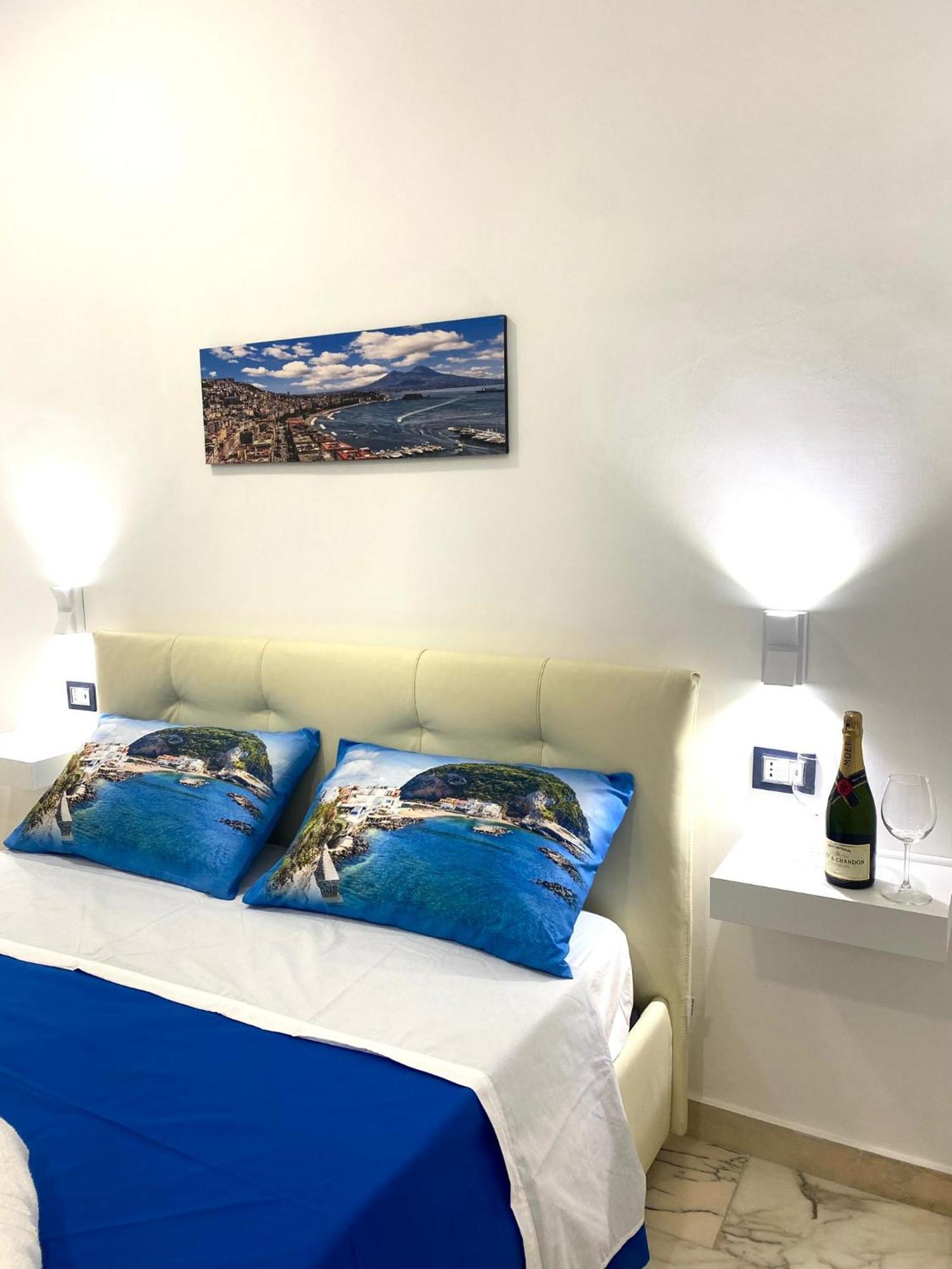 Castellano Apartment Наполи Екстериор снимка