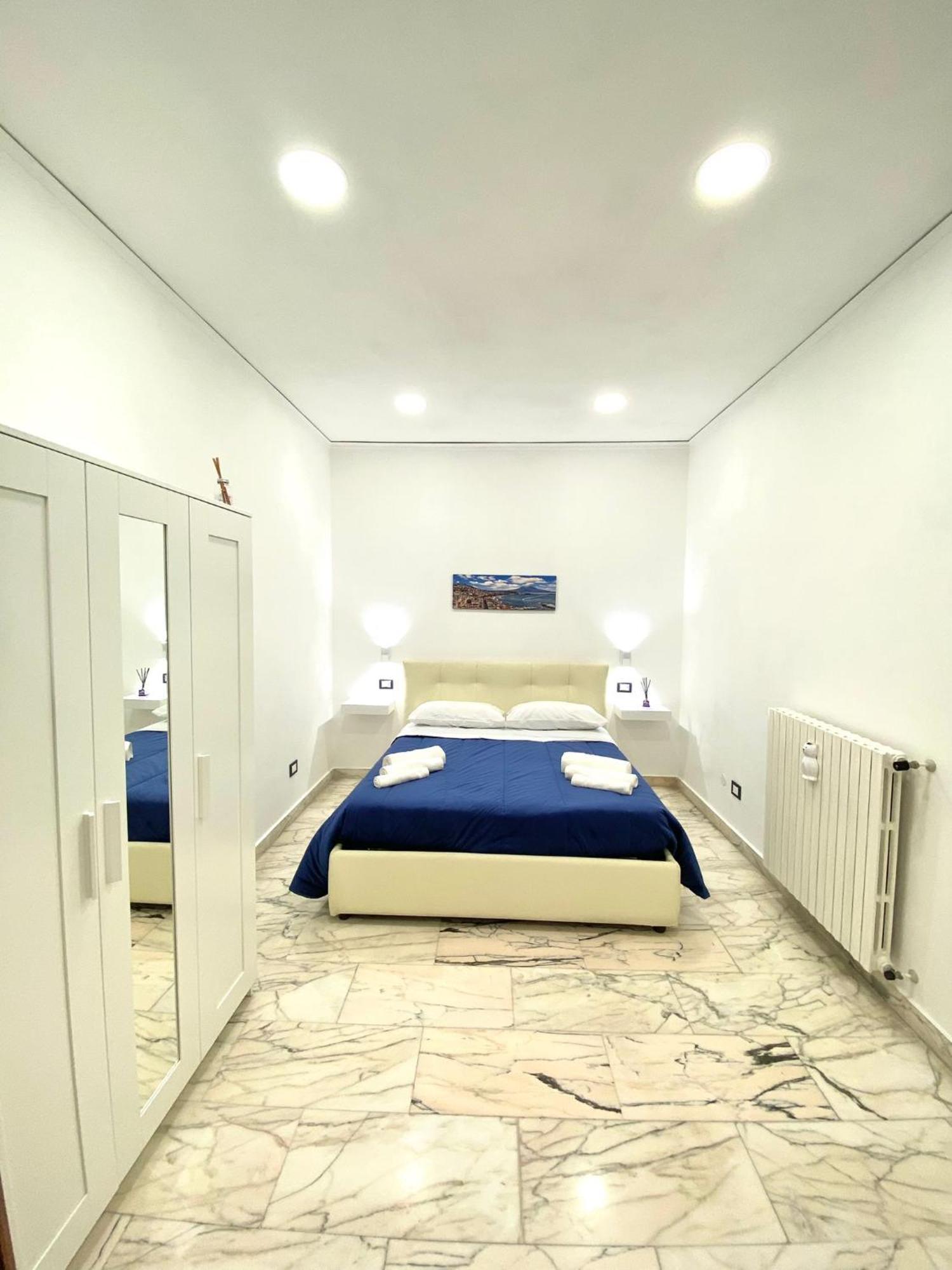 Castellano Apartment Наполи Екстериор снимка