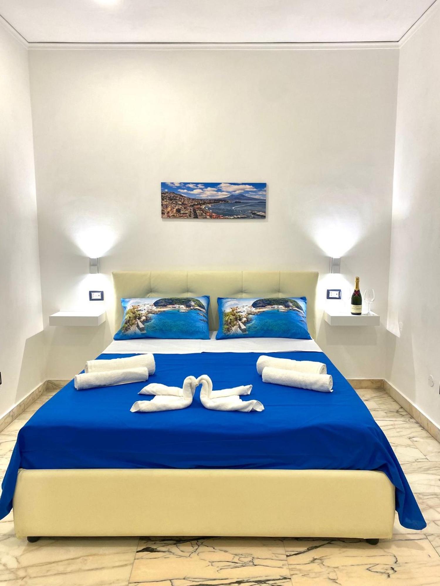 Castellano Apartment Наполи Екстериор снимка