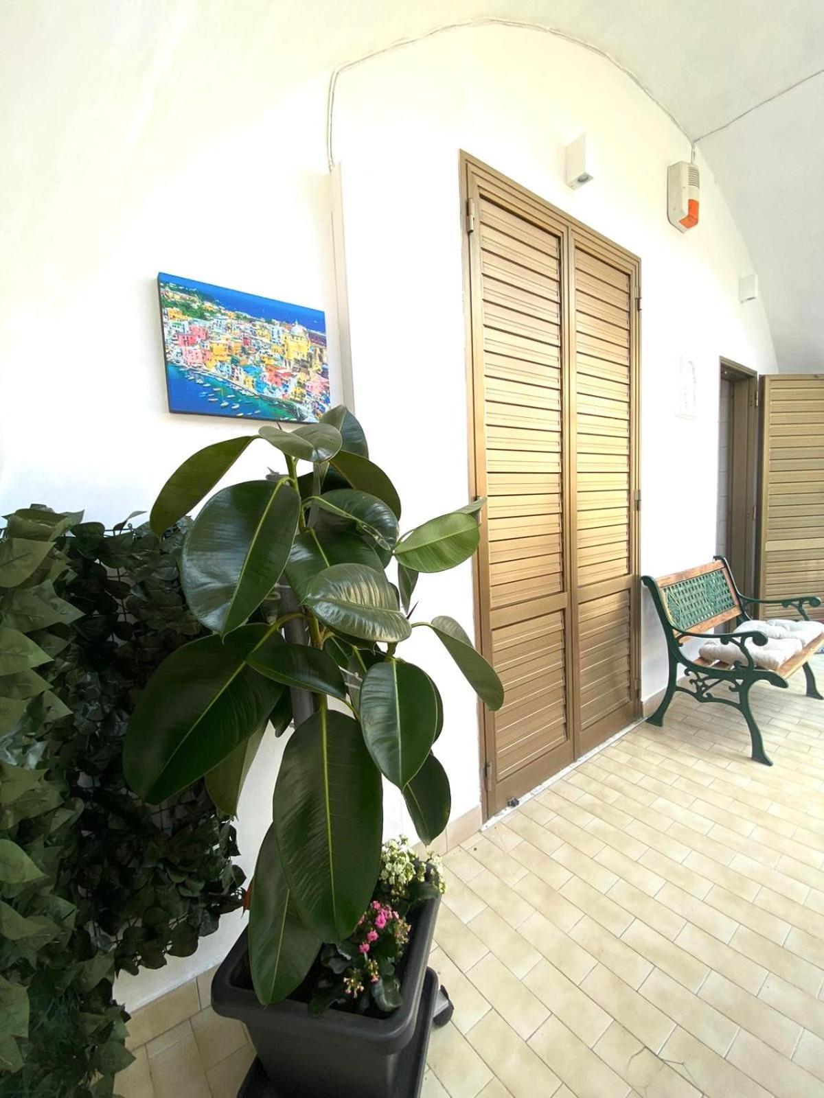 Castellano Apartment Наполи Екстериор снимка