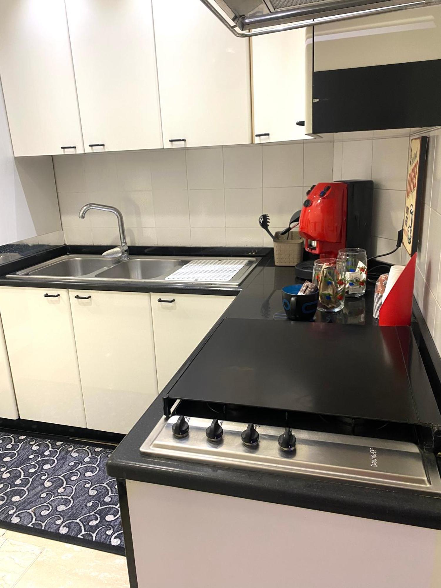 Castellano Apartment Наполи Екстериор снимка