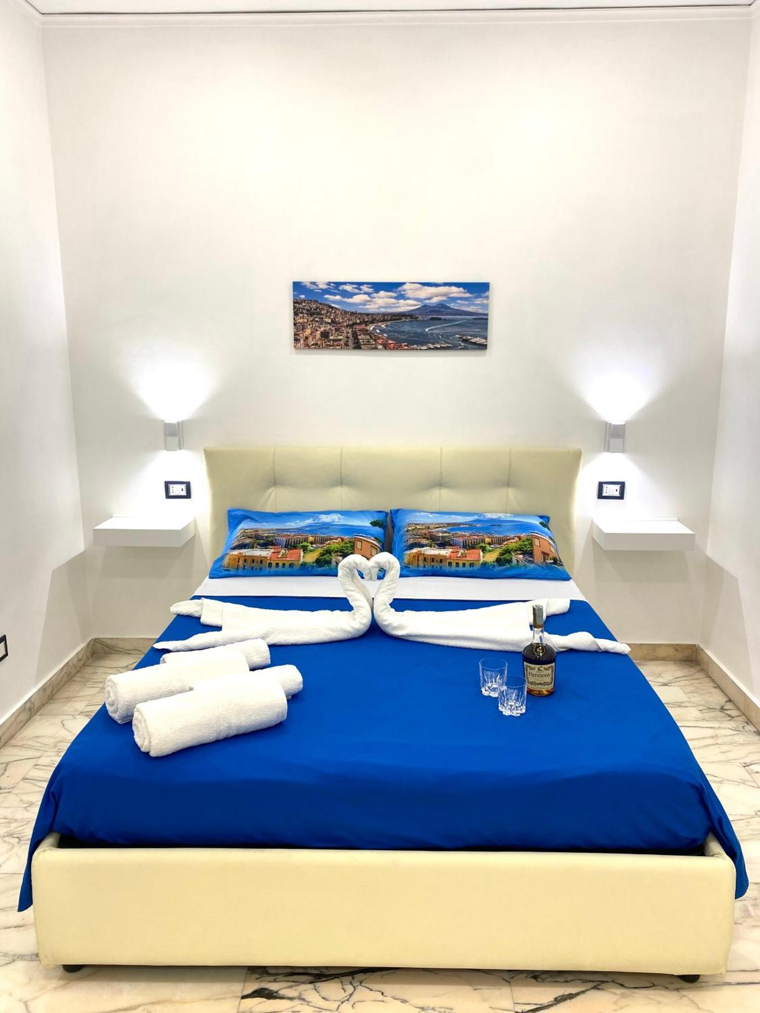 Castellano Apartment Наполи Екстериор снимка